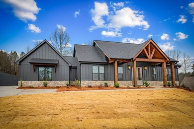 Lake Nottely Home For Sale in Blairsville Georgia