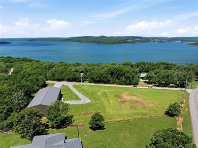 Calling all lake lovers with a soft spot for clever living-this - photo 10