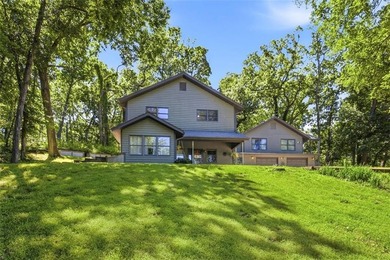 Rare opportunity to own a private wooded resort style property - photo 1