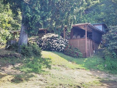 Lake Home For Sale in Lakeside, Oregon