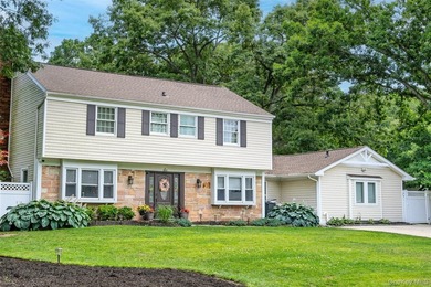 Welcome to this beautifully maintained 5-bedroom, 3.5-bath home - photo 1