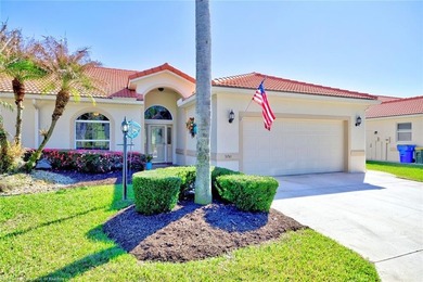 Slice of paradise found in this 3-bedroom 2 bath Hampton Woods - photo 1