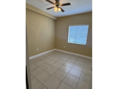 NEWLY RENOVATED KITCHEN. UPDATED BATHROOMS. NEW WINDOW - photo 10