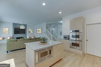 Rare opportunity to own a stunning riverfront estate tucked away - photo 11