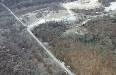Only seconds from the Illinois River, this approximately 740 - photo 7