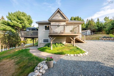  Home For Sale in Petite Rivière 