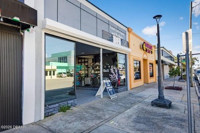 Position your business for high visibility and growth at 141 W - photo 1