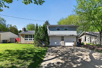 Rarely available, extensively renovated contemporary home just a - photo 2