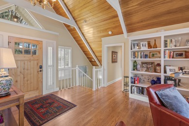 Situated directly on Lake Soquilla in Burlingame, this - photo 15