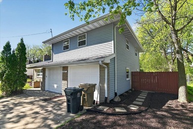 Rarely available, extensively renovated contemporary home just a - photo 5