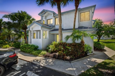 Lake Condo For Sale in Greenacres, Florida
