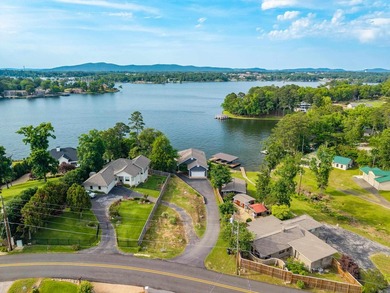 Luxury Lake Hamilton Waterfront Retreat! Approximately 3,200 sq - photo 1