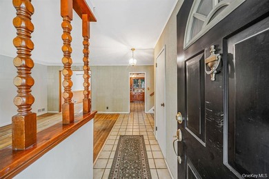 Welcome to 34 Grist Mill Ln. located in the desirable Halesite - photo 6