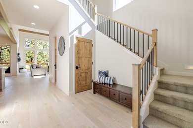 Fully furnished and lightly lived in, this luxury Milepost 1 - photo 5