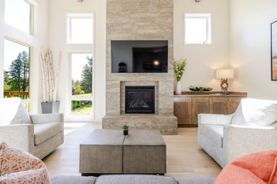 Fully furnished and lightly lived in, this luxury Milepost 1 - photo 7
