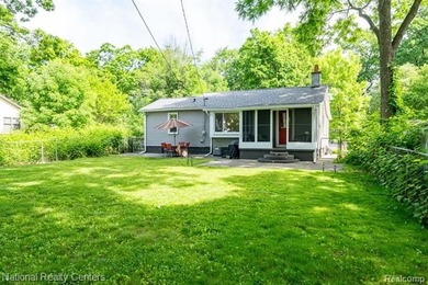Welcome home to this absolutely adorable, fully updated ranch - photo 27