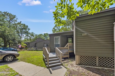 Resort community living is waiting for you. This 2bd/2ba condo - photo 2