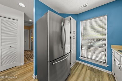 Resort community living is waiting for you. This 2bd/2ba condo - photo 6