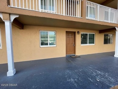 (private lake, pond, coastal) Condo For Sale in Daytona Beach Florida