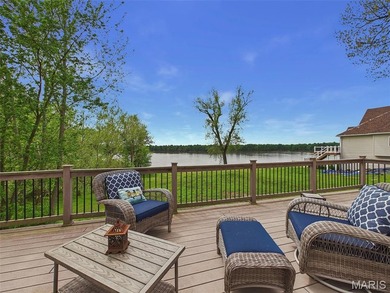 Nothing to do but move right in! This stunning stand-alone villa - photo 2