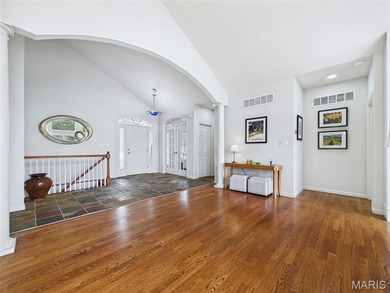 Nothing to do but move right in! This stunning stand-alone villa - photo 6