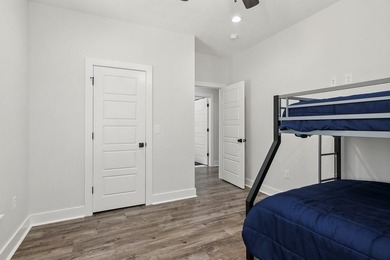 Welcome to your luxurious retreat at the exquisite Rayburn - photo 26