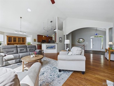 Nothing to do but move right in! This stunning stand-alone villa - photo 8