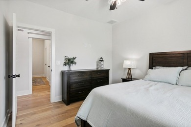 Welcome to your luxurious retreat at the exquisite Rayburn - photo 29
