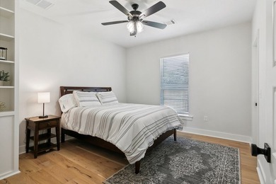 Welcome to your luxurious retreat at the exquisite Rayburn - photo 32
