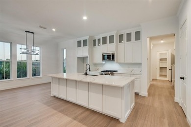 ASSUMABLE VA LOAN AVAILABLE! Buyers do not have to be veterans - photo 3
