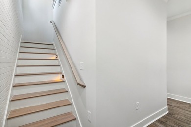 Welcome to your luxurious retreat at the exquisite Rayburn - photo 34