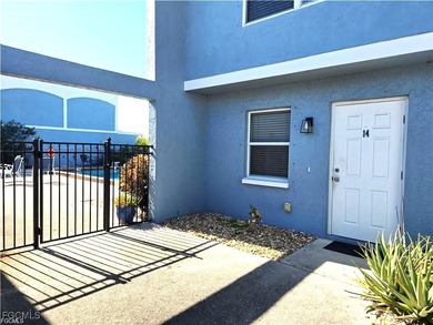 Cape Coral Area Townhome/Townhouse For Sale in Cape Coral Florida