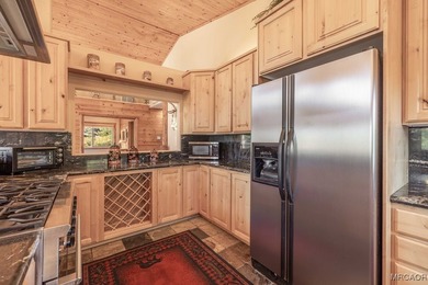 Beautiful Log-Style Mountain Home in prime Castle Glen Big Bear - photo 11