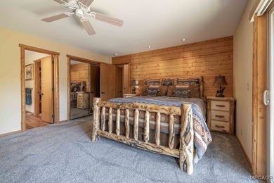 Beautiful Log-Style Mountain Home in prime Castle Glen Big Bear - photo 21