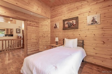 Beautiful Log-Style Mountain Home in prime Castle Glen Big Bear - photo 38