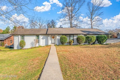 Lake Home For Sale in Harriman, Tennessee