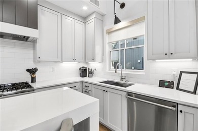 Set within the award-winning Trilith community, this - photo 9