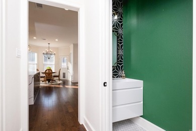 Beautiful like new construction custom built home in Waterview - photo 12