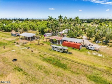 Set within the historic heart of Pineland, this extraordinary 9 - photo 7