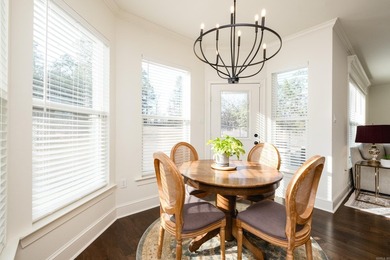 Beautiful like new construction custom built home in Waterview - photo 22