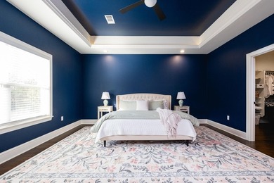 Beautiful like new construction custom built home in Waterview - photo 26