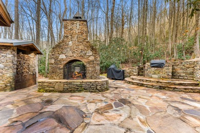 A truly one-of-a-kind mountain sanctuary, this 9.86-acre retreat - photo 38
