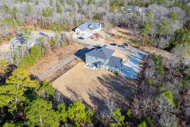 Beautiful like new construction custom built home in Waterview - photo 43