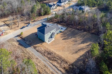 Beautiful like new construction custom built home in Waterview - photo 44