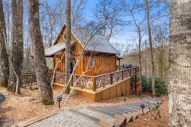 A truly one-of-a-kind mountain sanctuary, this 9.86-acre retreat - photo 50