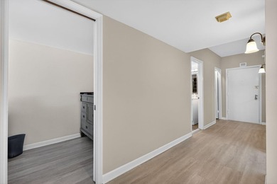Renovated & thoughtfully designed, bright corner 1/1 in Old Port - photo 5
