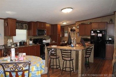 BREATHTAKING LAKE VIEW & PREMIUM UPGRADES! Nestled on a super - photo 8