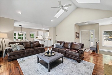 Experience The Keowee Life at 22 Mizzen Lane in Keowee Key, an - photo 15