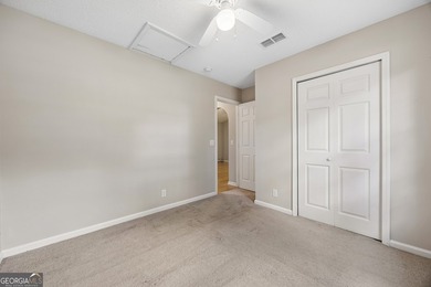 Welcome home to this well-maintained 3-bedroom, 2-bath residence - photo 18