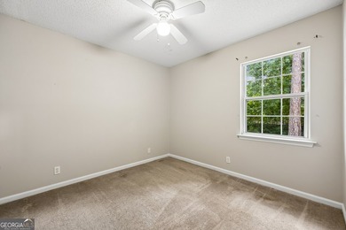 Welcome home to this well-maintained 3-bedroom, 2-bath residence - photo 20
